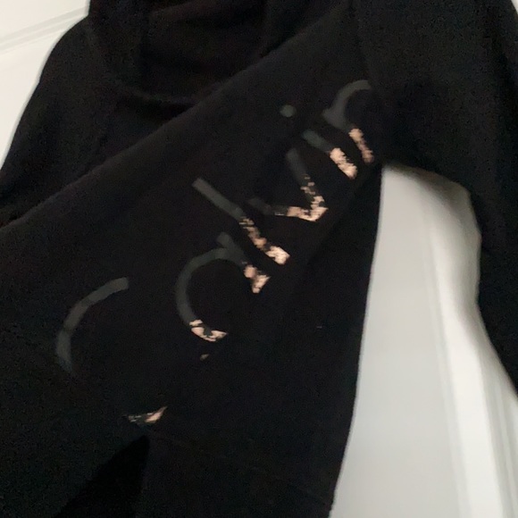 Calvin Klein Sweatshirt - Picture 2 of 5